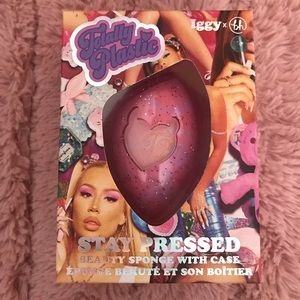 Iggy Azalea Beauty Sponge with Case